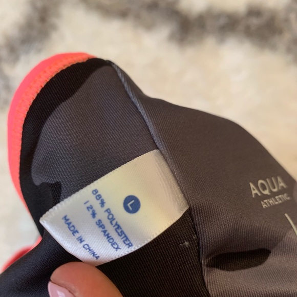 SPORTS BRA - Picture 3 of 3